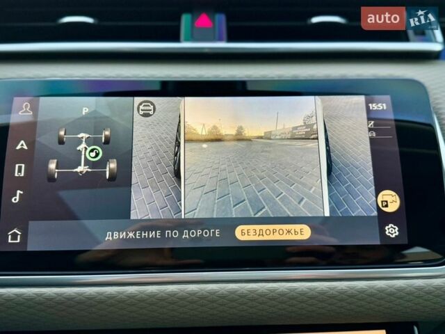 Белый Ленд Ровер Рендж Ровер Велар, объемом двигателя 2 л и пробегом 113 тыс. км за 41999 $, фото 35 на Automoto.ua