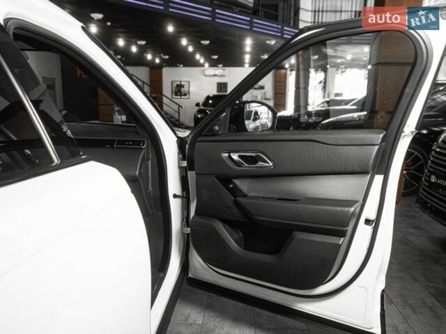 Білий Ленд Ровер Рендж Ровер Велар, об'ємом двигуна 3 л та пробігом 102 тис. км за 48900 $, фото 86 на Automoto.ua