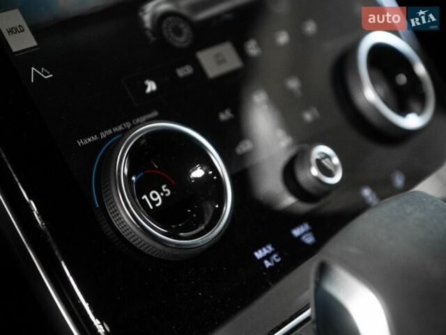 Білий Ленд Ровер Рендж Ровер Велар, об'ємом двигуна 3 л та пробігом 102 тис. км за 48900 $, фото 62 на Automoto.ua