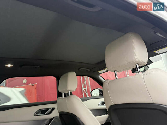 Білий Ленд Ровер Рендж Ровер Велар, об'ємом двигуна 2 л та пробігом 60 тис. км за 44900 $, фото 14 на Automoto.ua