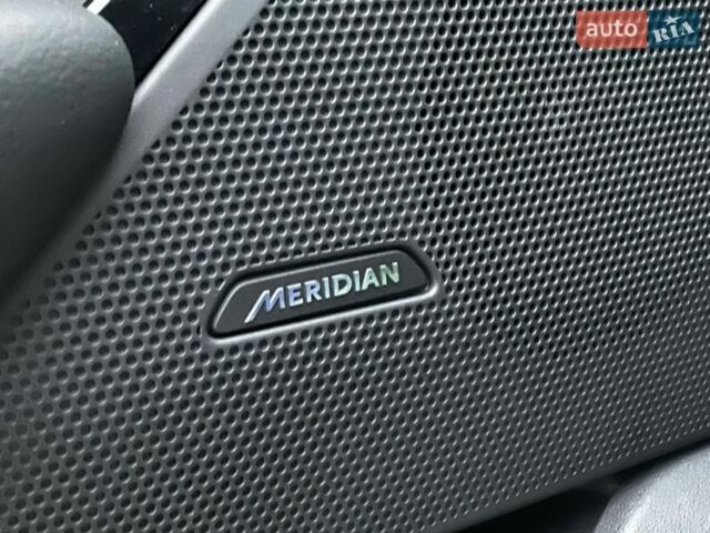 Білий Ленд Ровер Рендж Ровер Велар, об'ємом двигуна 2 л та пробігом 24 тис. км за 42500 $, фото 55 на Automoto.ua