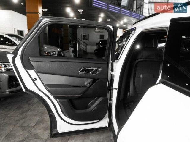 Білий Ленд Ровер Рендж Ровер Велар, об'ємом двигуна 3 л та пробігом 102 тис. км за 48900 $, фото 40 на Automoto.ua