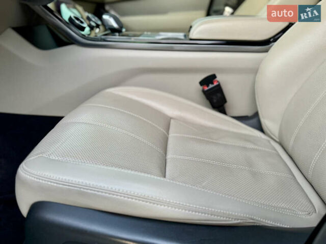 Білий Ленд Ровер Рендж Ровер Велар, об'ємом двигуна 2 л та пробігом 108 тис. км за 43500 $, фото 22 на Automoto.ua