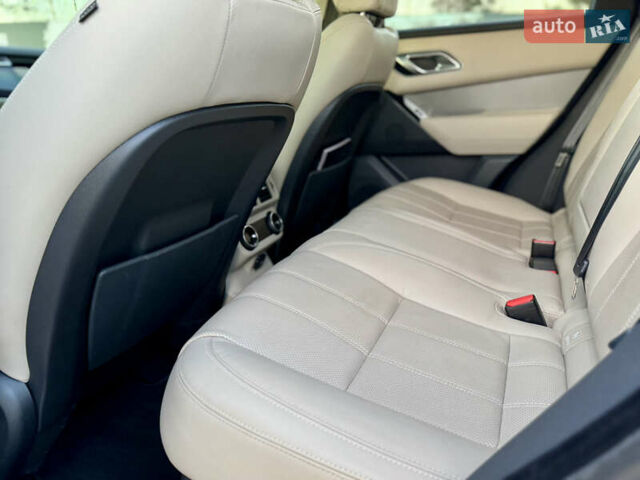 Білий Ленд Ровер Рендж Ровер Велар, об'ємом двигуна 2 л та пробігом 108 тис. км за 43500 $, фото 25 на Automoto.ua