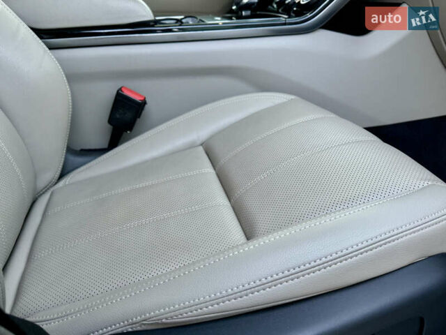 Білий Ленд Ровер Рендж Ровер Велар, об'ємом двигуна 2 л та пробігом 108 тис. км за 43500 $, фото 30 на Automoto.ua