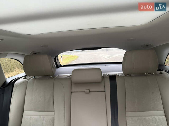 Білий Ленд Ровер Рендж Ровер Велар, об'ємом двигуна 2 л та пробігом 108 тис. км за 44999 $, фото 55 на Automoto.ua