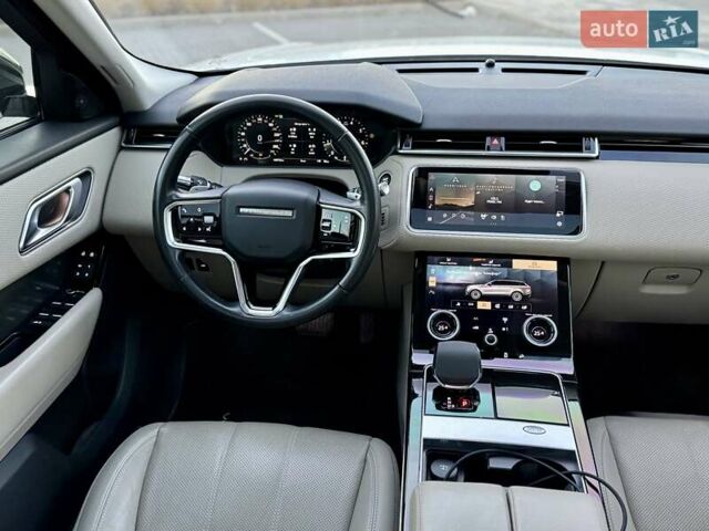Білий Ленд Ровер Рендж Ровер Велар, об'ємом двигуна 2 л та пробігом 108 тис. км за 43999 $, фото 44 на Automoto.ua