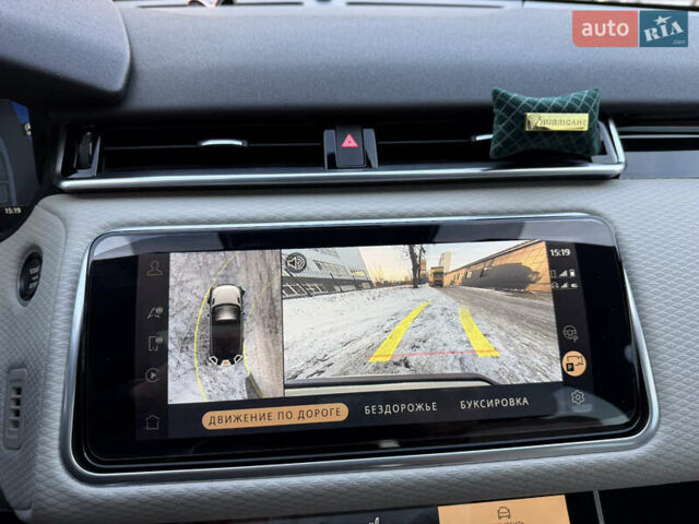 Белый Ленд Ровер Рендж Ровер Велар, объемом двигателя 2 л и пробегом 63 тыс. км за 44900 $, фото 52 на Automoto.ua