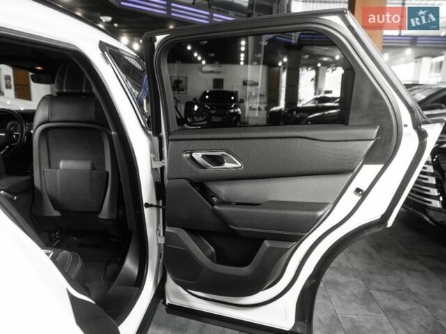 Білий Ленд Ровер Рендж Ровер Велар, об'ємом двигуна 3 л та пробігом 102 тис. км за 48900 $, фото 55 на Automoto.ua