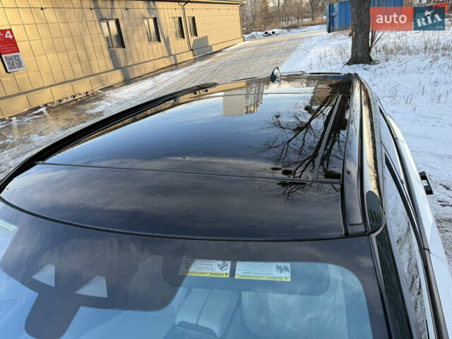 Білий Ленд Ровер Рендж Ровер Велар, об'ємом двигуна 2 л та пробігом 63 тис. км за 44999 $, фото 27 на Automoto.ua