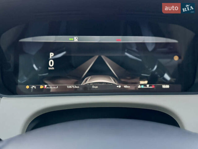 Білий Ленд Ровер Рендж Ровер Велар, об'ємом двигуна 2 л та пробігом 108 тис. км за 43500 $, фото 34 на Automoto.ua