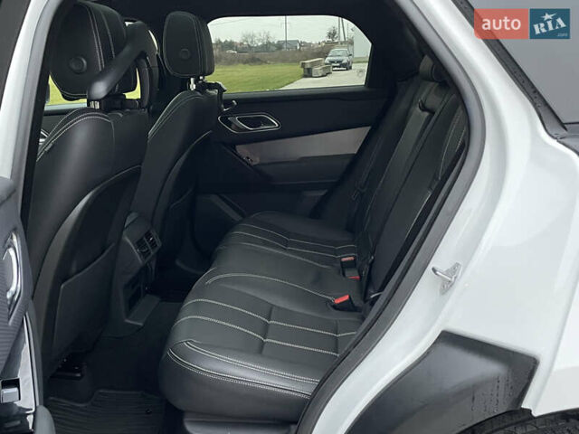 Білий Ленд Ровер Рендж Ровер Велар, об'ємом двигуна 2 л та пробігом 25 тис. км за 45000 $, фото 33 на Automoto.ua