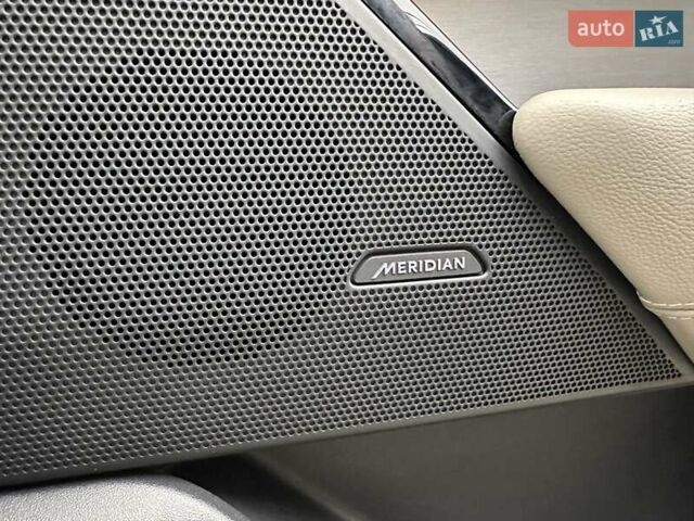 Белый Ленд Ровер Рендж Ровер Велар, объемом двигателя 2 л и пробегом 68 тыс. км за 57500 $, фото 34 на Automoto.ua