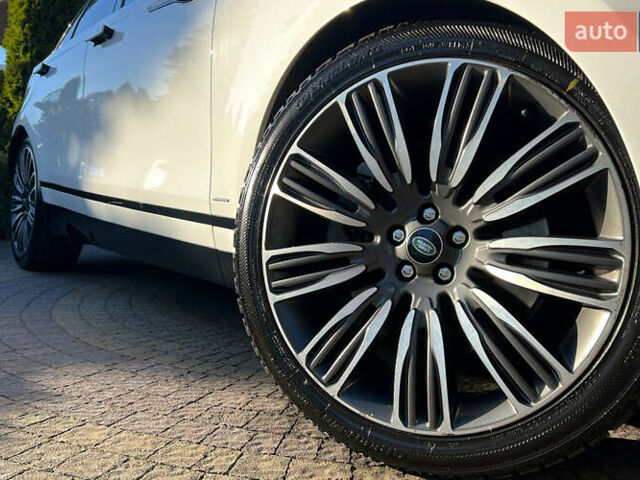 Белый Ленд Ровер Рендж Ровер Велар, объемом двигателя 3 л и пробегом 64 тыс. км за 62999 $, фото 28 на Automoto.ua