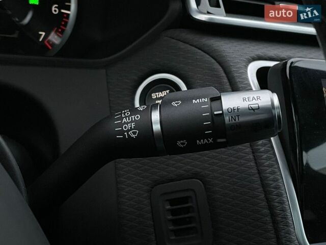 Білий Ленд Ровер Рендж Ровер Велар, об'ємом двигуна 2 л та пробігом 24 тис. км за 42500 $, фото 53 на Automoto.ua