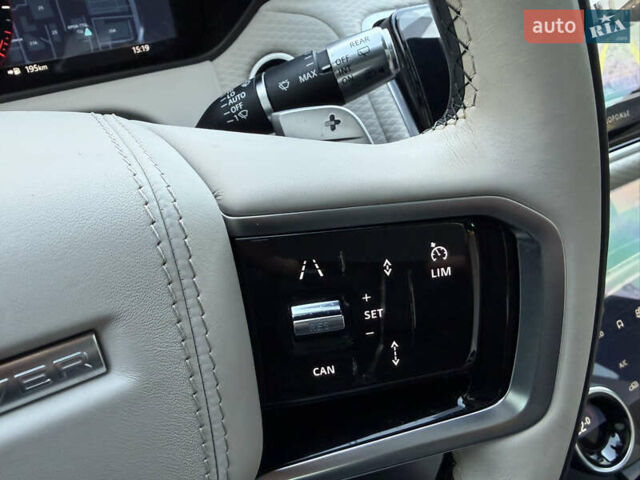 Белый Ленд Ровер Рендж Ровер Велар, объемом двигателя 2 л и пробегом 63 тыс. км за 44900 $, фото 55 на Automoto.ua