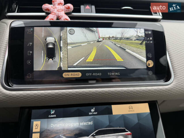 Белый Ленд Ровер Рендж Ровер Велар, объемом двигателя 2 л и пробегом 60 тыс. км за 44999 $, фото 37 на Automoto.ua