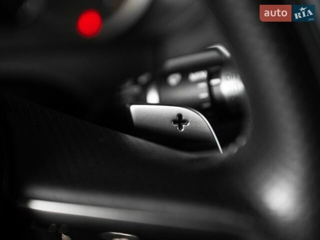 Білий Ленд Ровер Рендж Ровер Велар, об'ємом двигуна 3 л та пробігом 102 тис. км за 48900 $, фото 70 на Automoto.ua