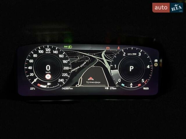 Белый Ленд Ровер Рендж Ровер Велар, объемом двигателя 2 л и пробегом 68 тыс. км за 57500 $, фото 72 на Automoto.ua