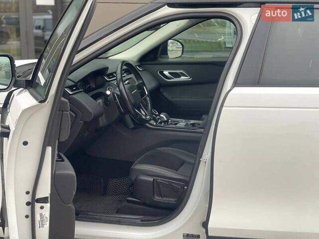 Білий Ленд Ровер Рендж Ровер Велар, об'ємом двигуна 2 л та пробігом 168 тис. км за 42000 $, фото 6 на Automoto.ua