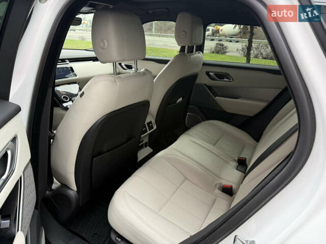 Белый Ленд Ровер Рендж Ровер Велар, объемом двигателя 2 л и пробегом 60 тыс. км за 44999 $, фото 21 на Automoto.ua