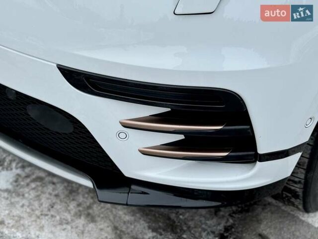 Белый Ленд Ровер Рендж Ровер Велар, объемом двигателя 2 л и пробегом 68 тыс. км за 57500 $, фото 28 на Automoto.ua