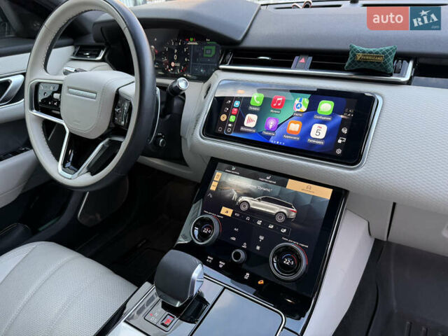 Білий Ленд Ровер Рендж Ровер Велар, об'ємом двигуна 2 л та пробігом 63 тис. км за 44999 $, фото 51 на Automoto.ua