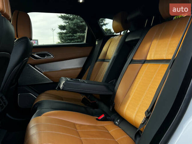 Білий Ленд Ровер Рендж Ровер Велар, об'ємом двигуна 3 л та пробігом 64 тис. км за 58900 $, фото 26 на Automoto.ua