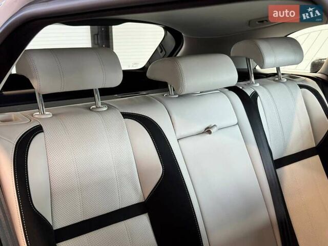 Ленд Ровер Рендж Ровер Велар 2021 в Львове на Automoto.ua Белый Ленд Ровер Рендж Ровер Велар, объемом двигателя 2 л и пробегом 96 тыс. км за 45900 $, фото 41 на Automoto.ua