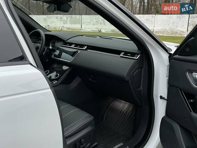 Білий Ленд Ровер Рендж Ровер Велар, об'ємом двигуна 2 л та пробігом 25 тис. км за 45000 $, фото 29 на Automoto.ua