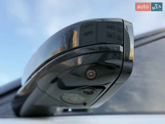 Білий Ленд Ровер Рендж Ровер Велар, об'ємом двигуна 2 л та пробігом 63 тис. км за 44500 $, фото 23 на Automoto.ua