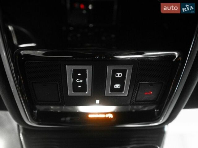 Білий Ленд Ровер Рендж Ровер Велар, об'ємом двигуна 3 л та пробігом 102 тис. км за 48900 $, фото 63 на Automoto.ua