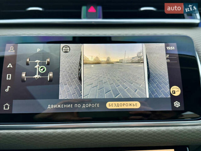 Білий Ленд Ровер Рендж Ровер Велар, об'ємом двигуна 2 л та пробігом 108 тис. км за 43500 $, фото 40 на Automoto.ua