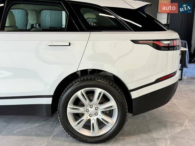 Ленд Ровер Рендж Ровер Велар 2021 в Львове на Automoto.ua Белый Ленд Ровер Рендж Ровер Велар, объемом двигателя 2 л и пробегом 96 тыс. км за 45900 $, фото 6 на Automoto.ua