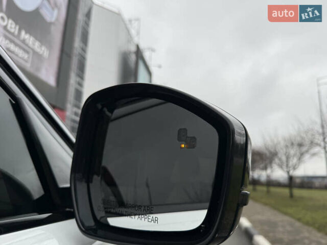 Білий Ленд Ровер Рендж Ровер Велар, об'ємом двигуна 2 л та пробігом 60 тис. км за 44900 $, фото 17 на Automoto.ua