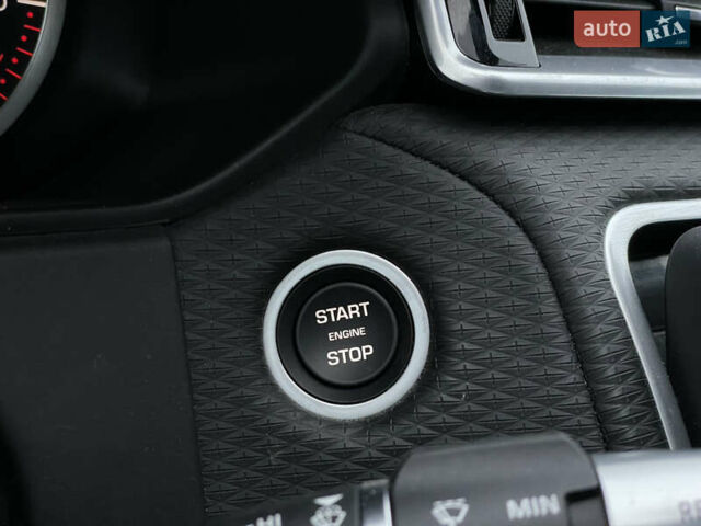 Білий Ленд Ровер Рендж Ровер Велар, об'ємом двигуна 2 л та пробігом 25 тис. км за 45000 $, фото 57 на Automoto.ua