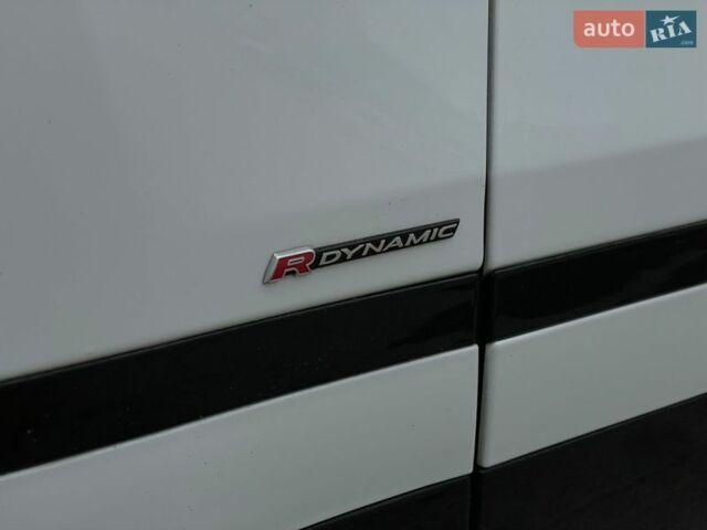 Білий Ленд Ровер Рендж Ровер Велар, об'ємом двигуна 2 л та пробігом 24 тис. км за 42500 $, фото 35 на Automoto.ua