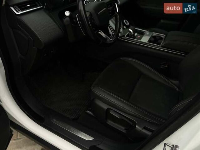 Білий Ленд Ровер Рендж Ровер Велар, об'ємом двигуна 2 л та пробігом 168 тис. км за 42000 $, фото 7 на Automoto.ua