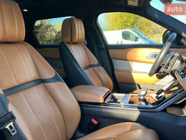 Белый Ленд Ровер Рендж Ровер Велар, объемом двигателя 3 л и пробегом 64 тыс. км за 62999 $, фото 24 на Automoto.ua