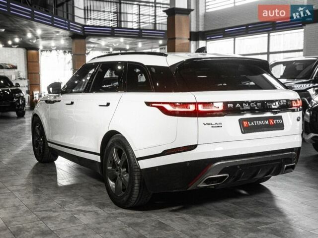 Білий Ленд Ровер Рендж Ровер Велар, об'ємом двигуна 3 л та пробігом 102 тис. км за 48900 $, фото 38 на Automoto.ua