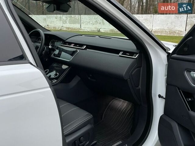 Білий Ленд Ровер Рендж Ровер Велар, об'ємом двигуна 2 л та пробігом 24 тис. км за 42500 $, фото 25 на Automoto.ua