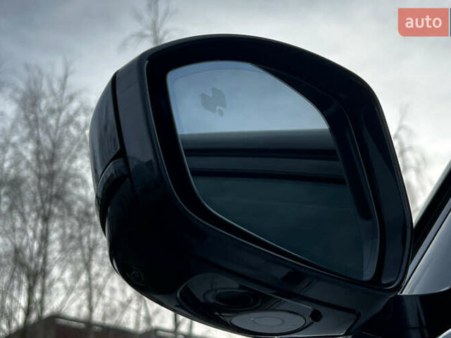 Білий Ленд Ровер Рендж Ровер Велар, об'ємом двигуна 3 л та пробігом 64 тис. км за 58900 $, фото 27 на Automoto.ua