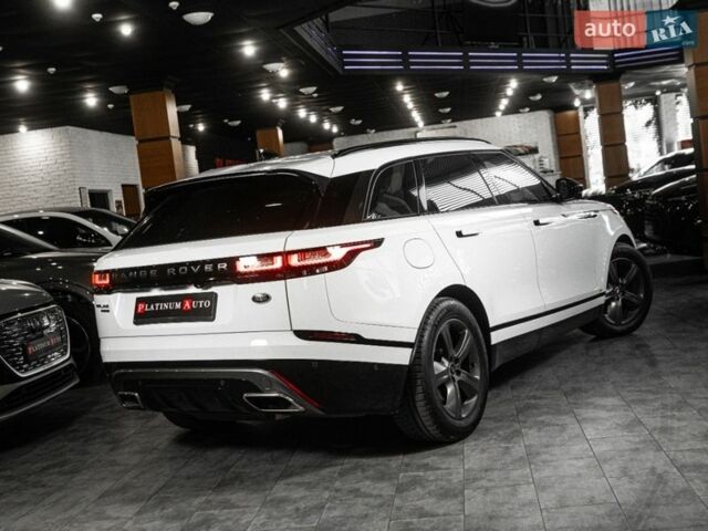 Білий Ленд Ровер Рендж Ровер Велар, об'ємом двигуна 3 л та пробігом 102 тис. км за 48900 $, фото 24 на Automoto.ua