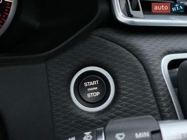 Білий Ленд Ровер Рендж Ровер Велар, об'ємом двигуна 2 л та пробігом 24 тис. км за 42500 $, фото 51 на Automoto.ua