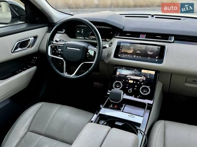 Білий Ленд Ровер Рендж Ровер Велар, об'ємом двигуна 2 л та пробігом 108 тис. км за 43999 $, фото 42 на Automoto.ua