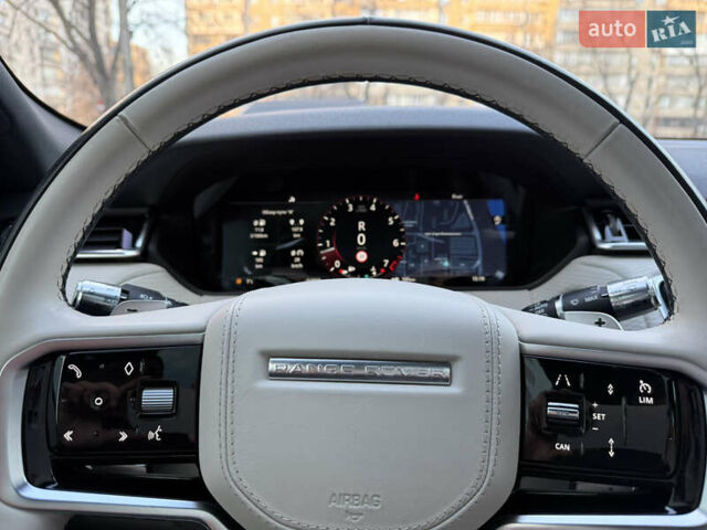 Белый Ленд Ровер Рендж Ровер Велар, объемом двигателя 2 л и пробегом 63 тыс. км за 44900 $, фото 53 на Automoto.ua