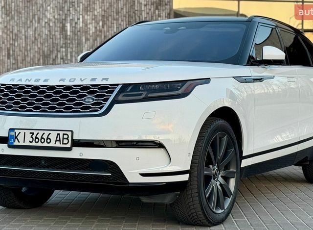 Белый Ленд Ровер Рендж Ровер Велар, объемом двигателя 2 л и пробегом 113 тыс. км за 41999 $, фото 4 на Automoto.ua