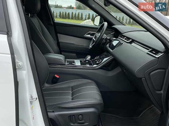 Білий Ленд Ровер Рендж Ровер Велар, об'ємом двигуна 2 л та пробігом 25 тис. км за 45000 $, фото 30 на Automoto.ua