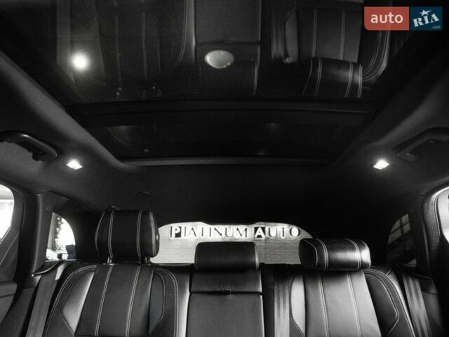 Білий Ленд Ровер Рендж Ровер Велар, об'ємом двигуна 3 л та пробігом 102 тис. км за 48900 $, фото 53 на Automoto.ua
