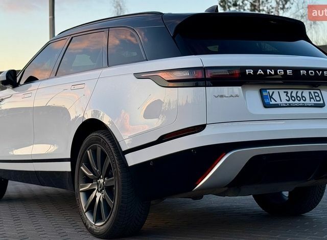 Белый Ленд Ровер Рендж Ровер Велар, объемом двигателя 2 л и пробегом 113 тыс. км за 41999 $, фото 8 на Automoto.ua